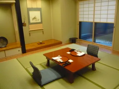 格式ある　梅の間