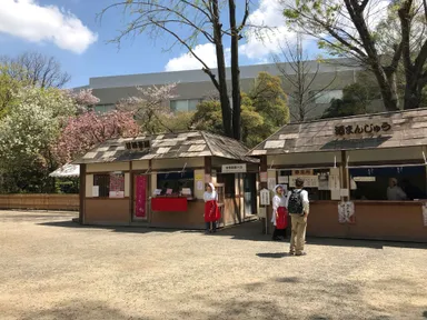 根津神社　甘酒茶屋