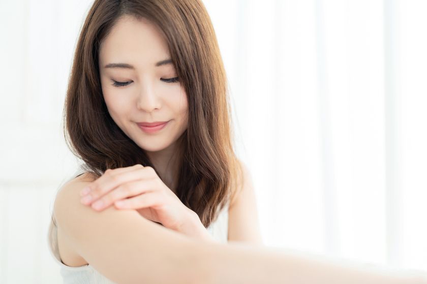 自分の肌を見てさらにストレスを感じる人が約 8 割！ 
ストレスの悪循環が肌を薄くし、
紫外線によるシミ・シワなどにつながる？ 
皮膚科医が教えるストレス肌がもたらす光老化の危険性と対策 