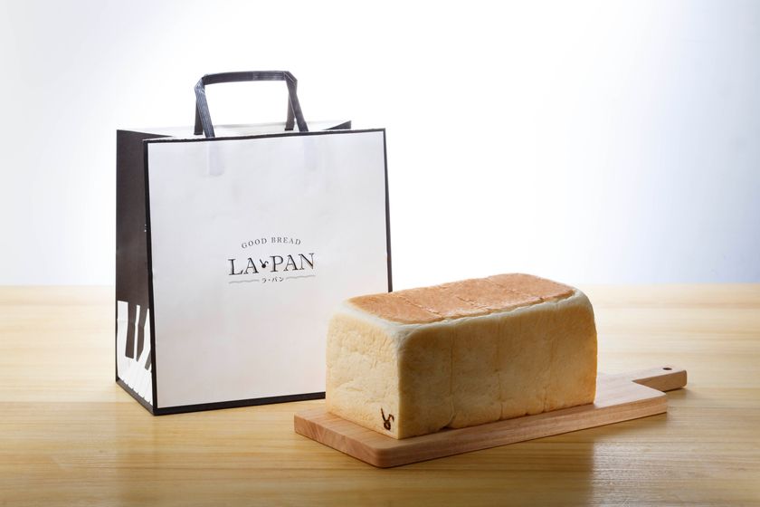開店わずか30分で、250本が完売！
食パンブームに新風を巻き起こす
「ラ・パン」のクリーミー生食パンとは。
リピーター続出の訳や愛される理由が明らかに
