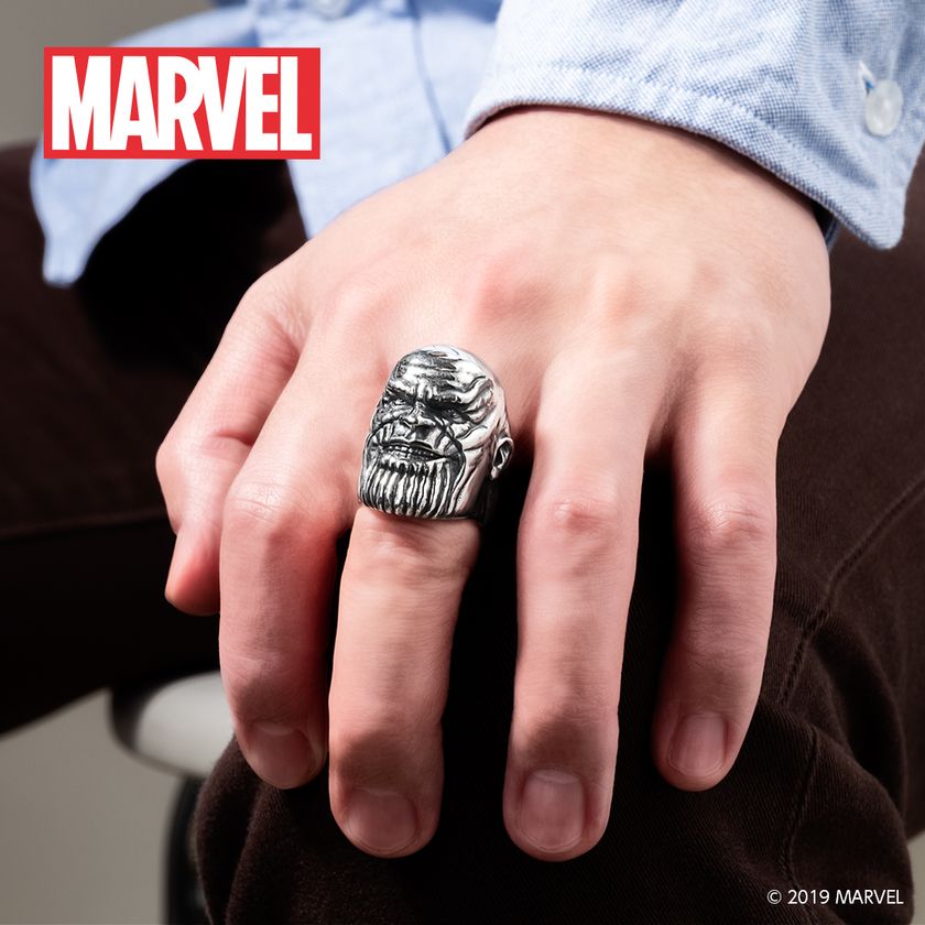 『アベンジャーズ』のヒーロー達や最凶最悪の敵などをモチーフにしたジュエリーが登場！MARVEL（マーベル）ネックレス、リング、バングル、時計。4月26日（金）～5月20日（月）期間限定 予約受付
