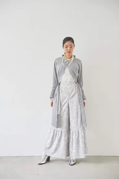 [薄墨色]サテンフラワープリントワイドパンツ