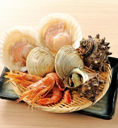 濱焼盛り合せ(並盛り1,098円・大盛り1,988円)写真は大盛りです。