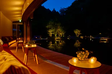 【星のや軽井沢】森のほとりcafe_bar内観