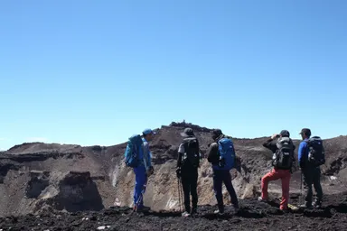 ※要クレジット表記「写真提供_(株)合力」※【星のや富士】山頂火口付近