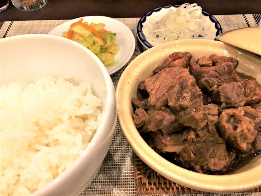 牛煮込みと手打ちそばのマリアージュ！
月島の煮込み＆そば「ラ・オングレ」が5月8日新規オープン！