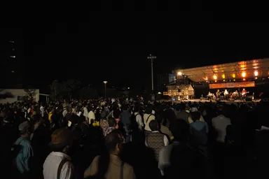 夜のメインステージ