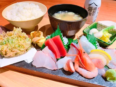 限定50食「和食屋の刺身定食」1,200円