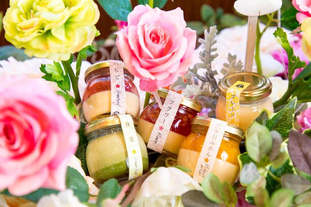 日本初 花をコンセプトにしたプリン専門店 浜松プリンpriful が6月2日 バラの日 限定で 薔薇の花 をプレゼントするイベントを開催 有限会社さかな家物産店のプレスリリース