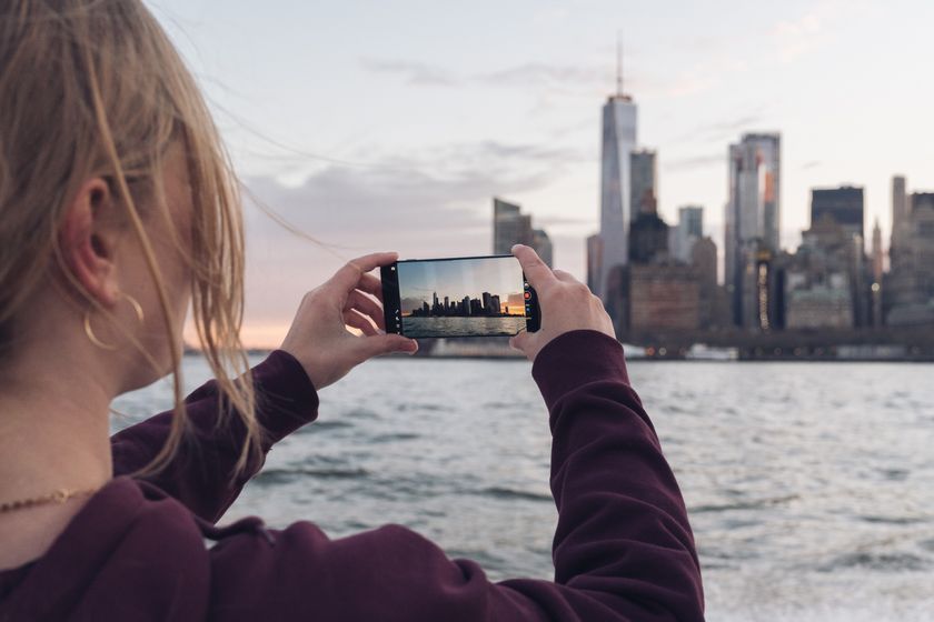 アドビ、ビデオ編集アプリPremiere Rush (プレミア ラッシュ)　の
Android版の提供を開始