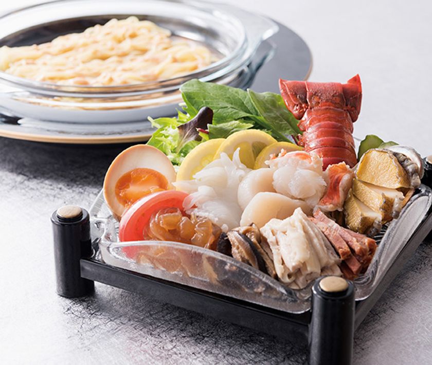 伊勢海老、鮑など多彩な食材を楽しめる冷麺が今年も登場
贅沢な夏を彩る風物詩「海の幸冷麺」販売
2019年6月1日（土）より　中国料理「春蘭門」にて