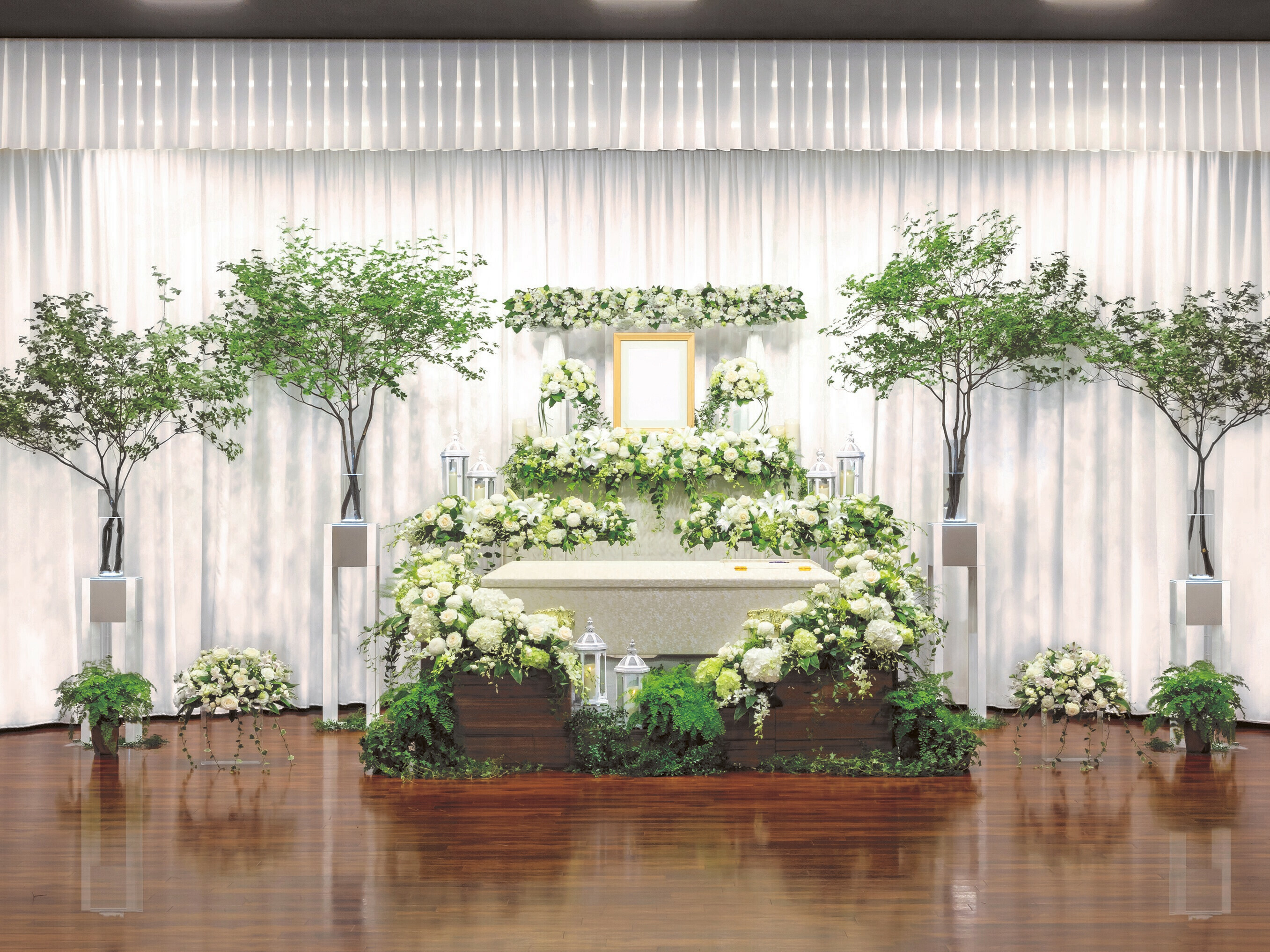 日比谷花壇葬儀大手セレモアと提携し葬儀プラン商品を共同開発