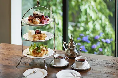 鎌倉の季節を感じる英国式の「Dear Breadアフタヌーンティーセット」(2,800円／税抜)