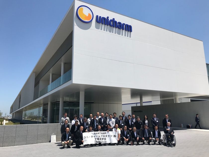 最新鋭のスマートファクトリーを通して
地域社会との共生をめざす　
新九州工場、地域住民や周辺で働く方を招待し工場見学を実施