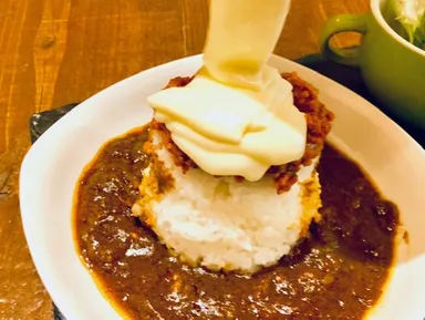 (1)お客様の目の前でチーズをかけます