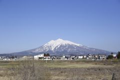 30年ぶりの記念イベントを青森県最高峰「岩木山」で開催　限定御朱印の授与や登山者全員による岩木山の水で乾杯など　～令和元(1)年6月25日は標高1,625メートルの岩木山に集合～