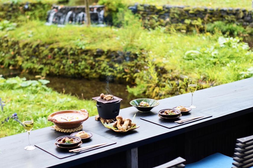 星のや軽井沢
旬を迎える松茸を使った
「松茸とシャンパーニュ朝食」今年も登場
期間：2019年9月10日～10月10日