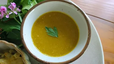 玄米と甘い野菜のポタージュスープ