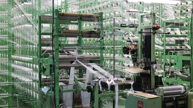 国内編み立て工場