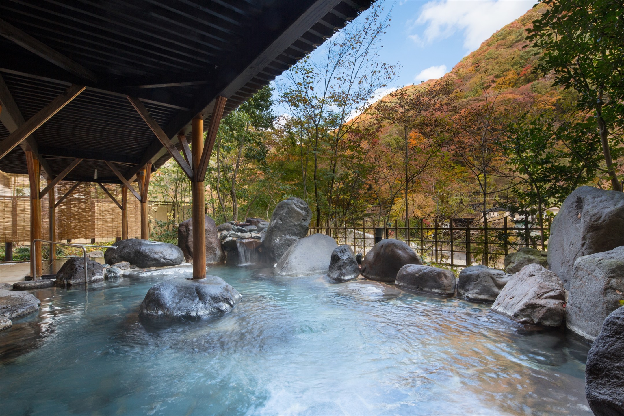 星野リゾート 界日本の秋を満喫。紅葉に酔いしれる温泉旅2019期間:2019年9月1日~11月30日