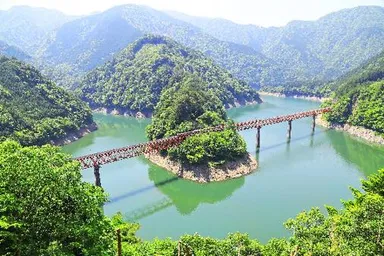 クールジャパンアワード2019受賞「湖上駅」