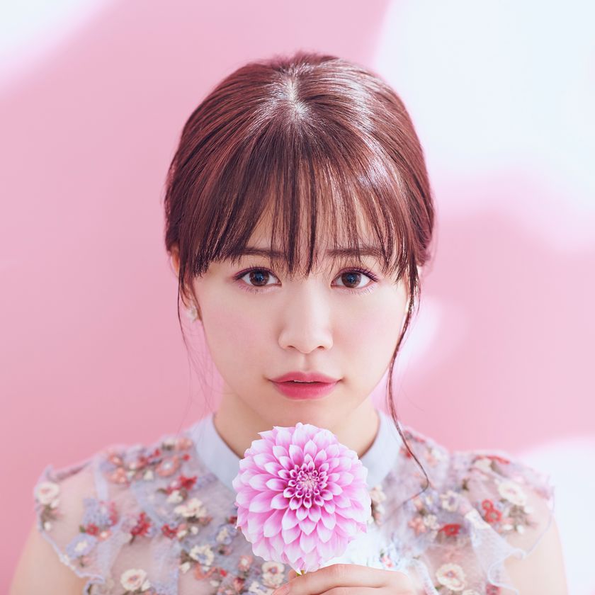 ゆうこす、神山まりあ、高山都、クリス-ウェブ佳子ら
著名モデル10名のトレンドメイクが試せる!
自分のメイクが次々と変わる機能で似合うメイクに出会える!