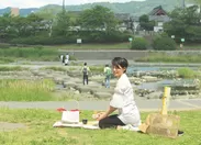 京都・鴨川で野点ピクニック