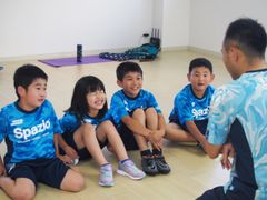 子供向けスポーツスクール業界実績No.1のリーフラス　アパレルブランドのフィールドットとコラボスクールを開校