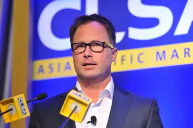 著者マイケル・W・コベル(1)