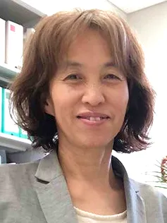 ▲講師 山本文子 教授 大学院理工学研究科 国際理工学専攻