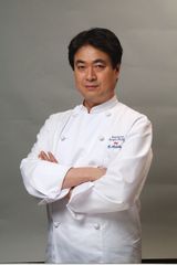 特別審査員 日高良実シェフ