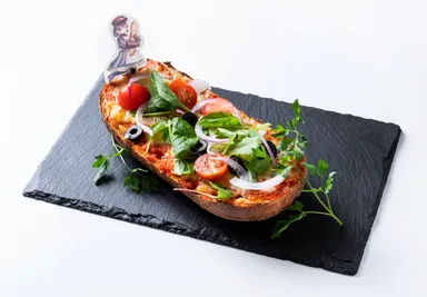 アメリアの熱々ほおばりバゲットピザ