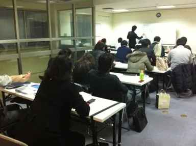 IQBATOR内に開設したスクールの様子