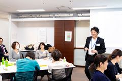 キャロウェイゴルフ株式会社の女性社員の、多様なキャリアアップを後押しする、オーダーメイドの研修の様子を記事公開しました。