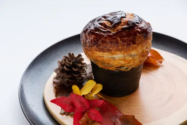 【ブレストンコート ユカワタン】天然きのこのコンソメスープ_01