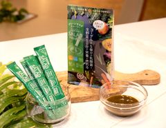 野菜不足の罪悪感をスティックスムージー“1本”で解消！1日分の野菜に含まれる栄養成分・乳酸菌配合『グリーンサラダスムージー』新発売