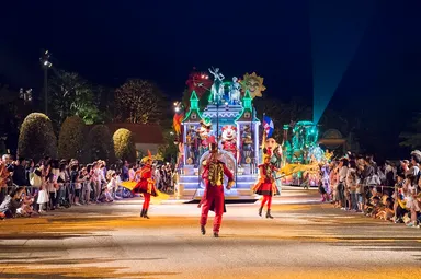 ナイトパレード