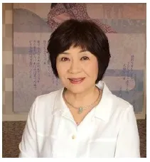 里中満智子氏