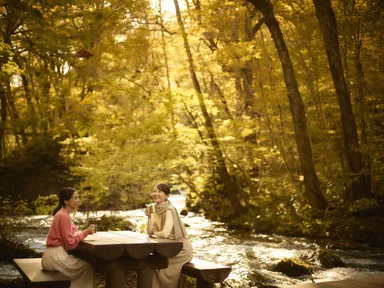 【奥入瀬渓流ホテル】渓流モーニングカフェ_秋