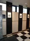 休憩室までの廊下には「東本昌平　画集」を展示