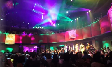 遊園地のような会場03