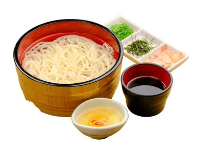 コラボ(1) あったかいうどんでぐでされたい　ぐでたま湯船うどん　780円＋税