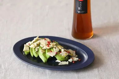 おすすめの使い方レシピ ～アボカドとブルーチーズのあて
