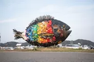 淀川テクニックの作品例（「宇野のチヌ」2009、岡山県宇野港 Courtesy of the artist and YUKARI）