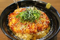 冷たい出汁をかけて食べる！？「ひやだしかつ丼」　神戸市給食のアイドルスイーツ！？「とくれん」　かつ丼吉兵衛 人気の夏の定番メニューを発売