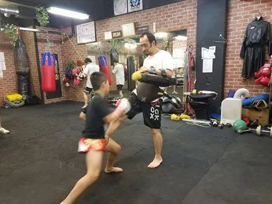 キックボクシング指導の様子10