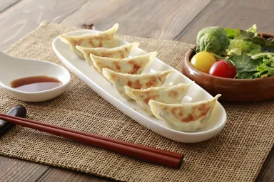 メディア出演多数！食のプロも絶賛する絶品タケノコを使用した贅沢餃子(1)