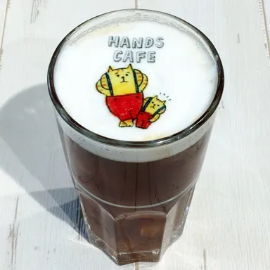 コラボ特製アートのアイスコーヒー