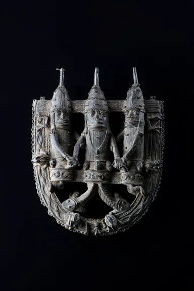 【9】飾り板(魚足王)(ナイジェリア)