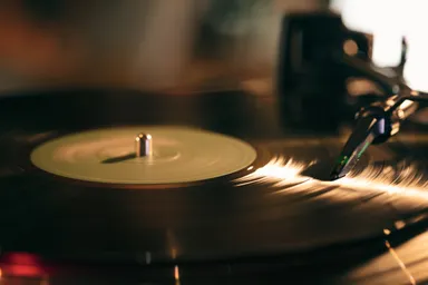 【OMO5 東京大塚】DJブースイメージ１